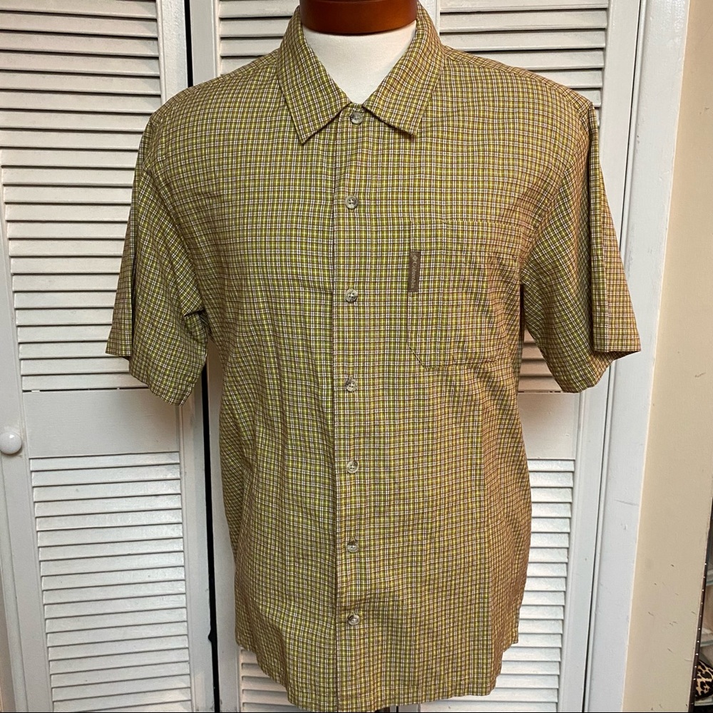 NWOT Columbia short sleeve button down